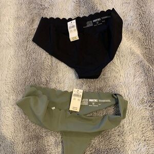 Aerie Black and Green Panties